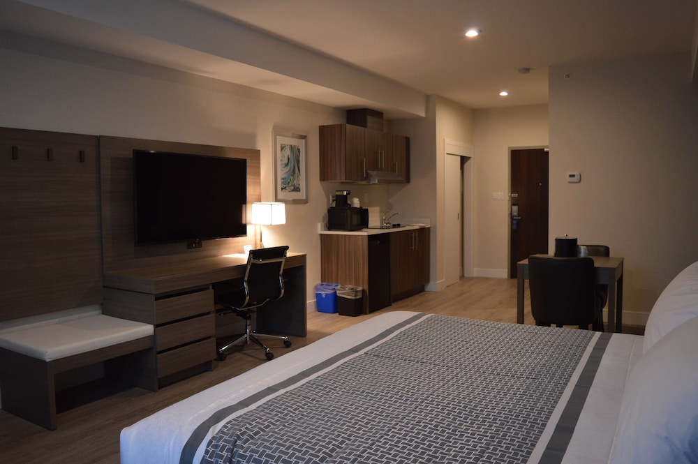 Best Western Plus Gateway to the Falls 7/26