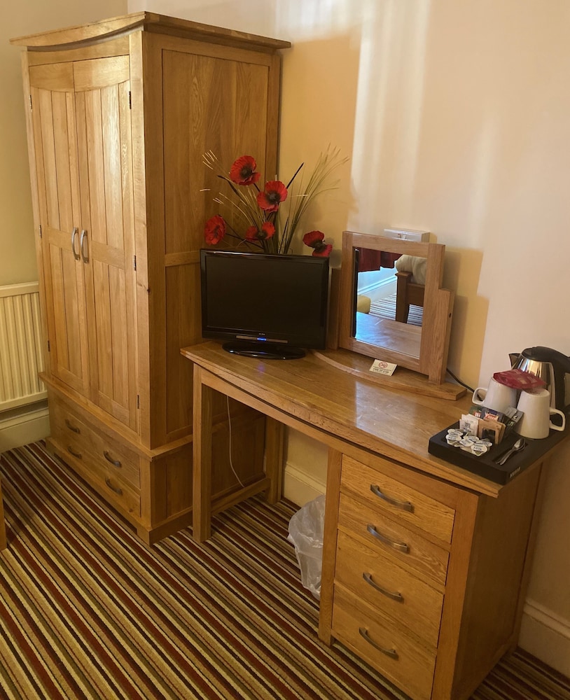Boars Head Hotel 5/50