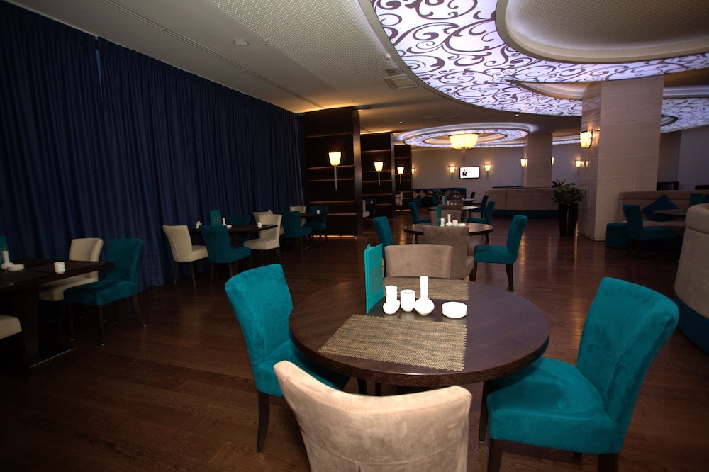 Malak Regency Hotel 62/72