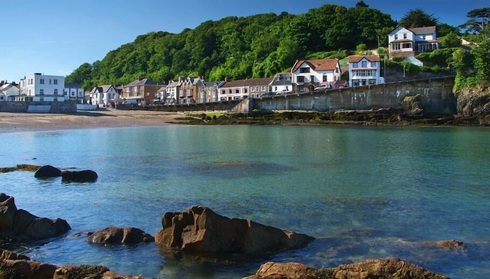 Combe Martin Beach Holiday Park 40/48