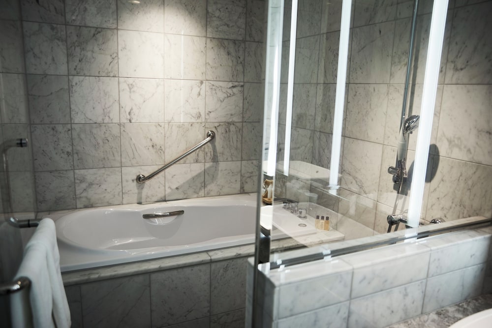 Keio Plaza Hotel Tokyo Premier Grand 49/50
