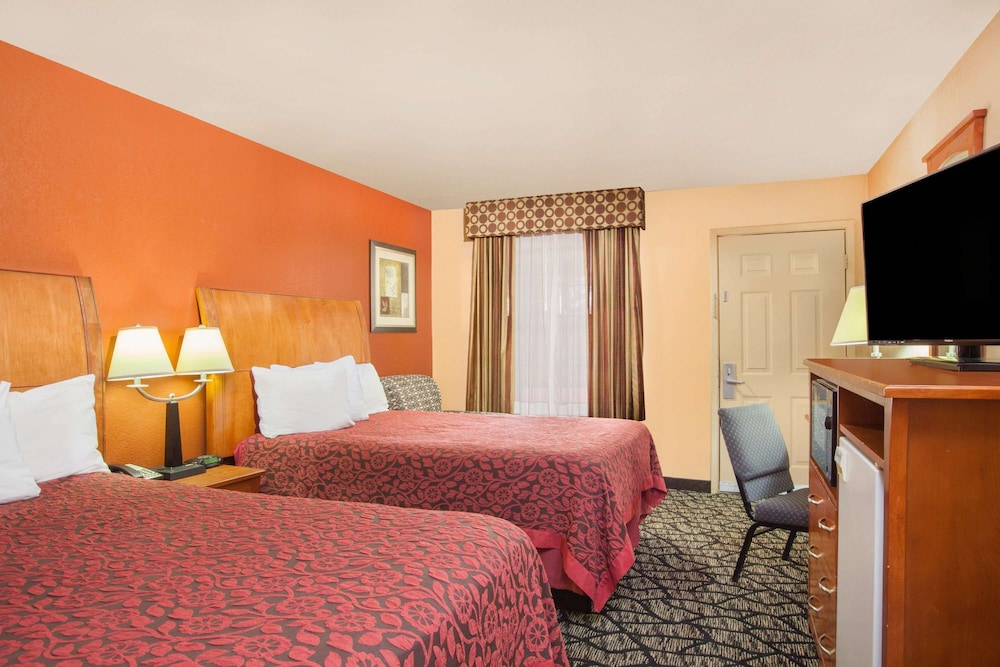 Days Inn by Wyndham Centerville 9/20