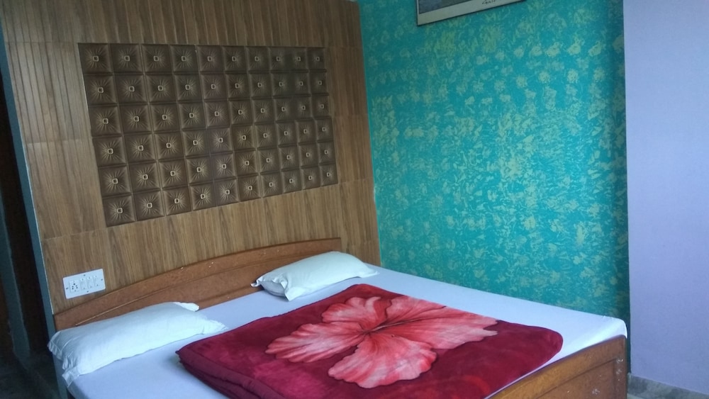 Hotel Ganga Kripa 27/37