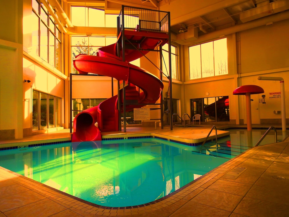 swimming pool spa