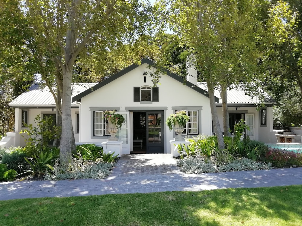 Rose Cottage 38/50