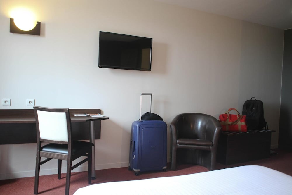Orly Superior Hotel 50/57