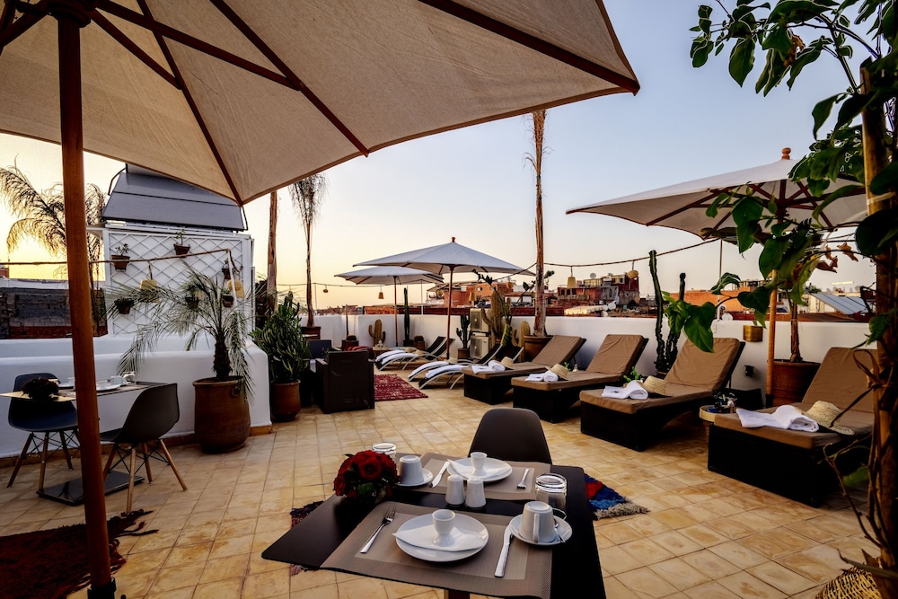 Riad Lumiere D Orient 53/73