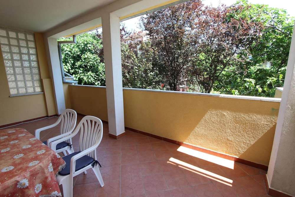 APARTMENTS LORA 34/66