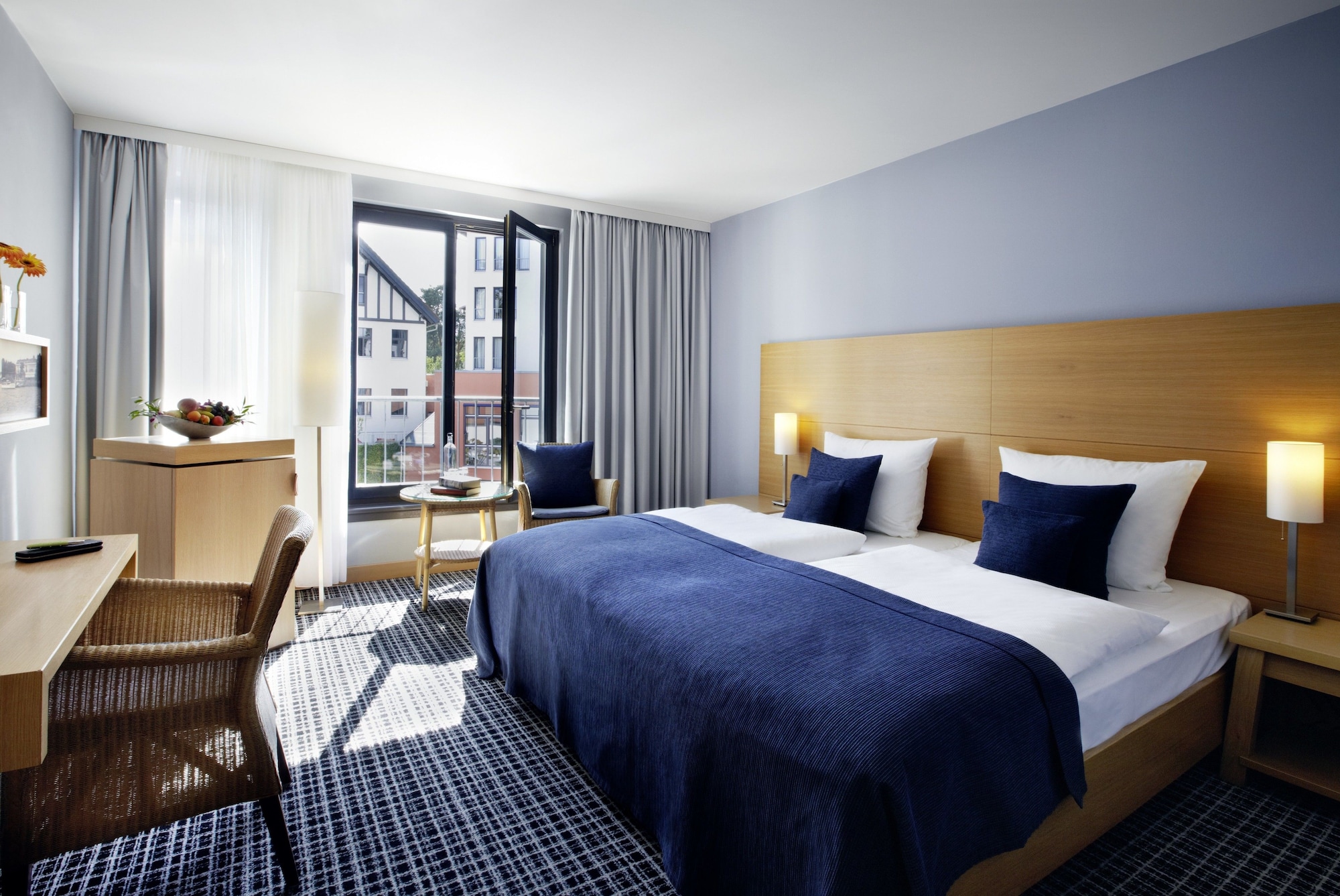 Double Bed, Sea Side