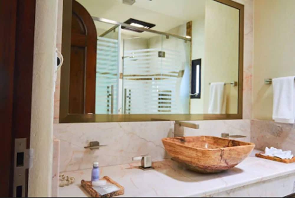 The Latit Hotel Queretaro 40/40