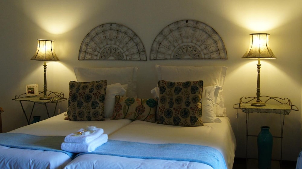 Cunningham Cottage Guest House 18/45