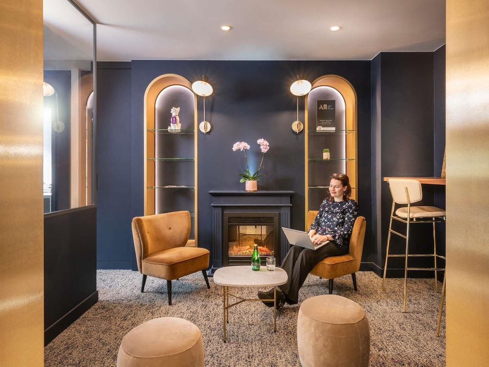 Mercure Versailles Paris Ouest 51/76