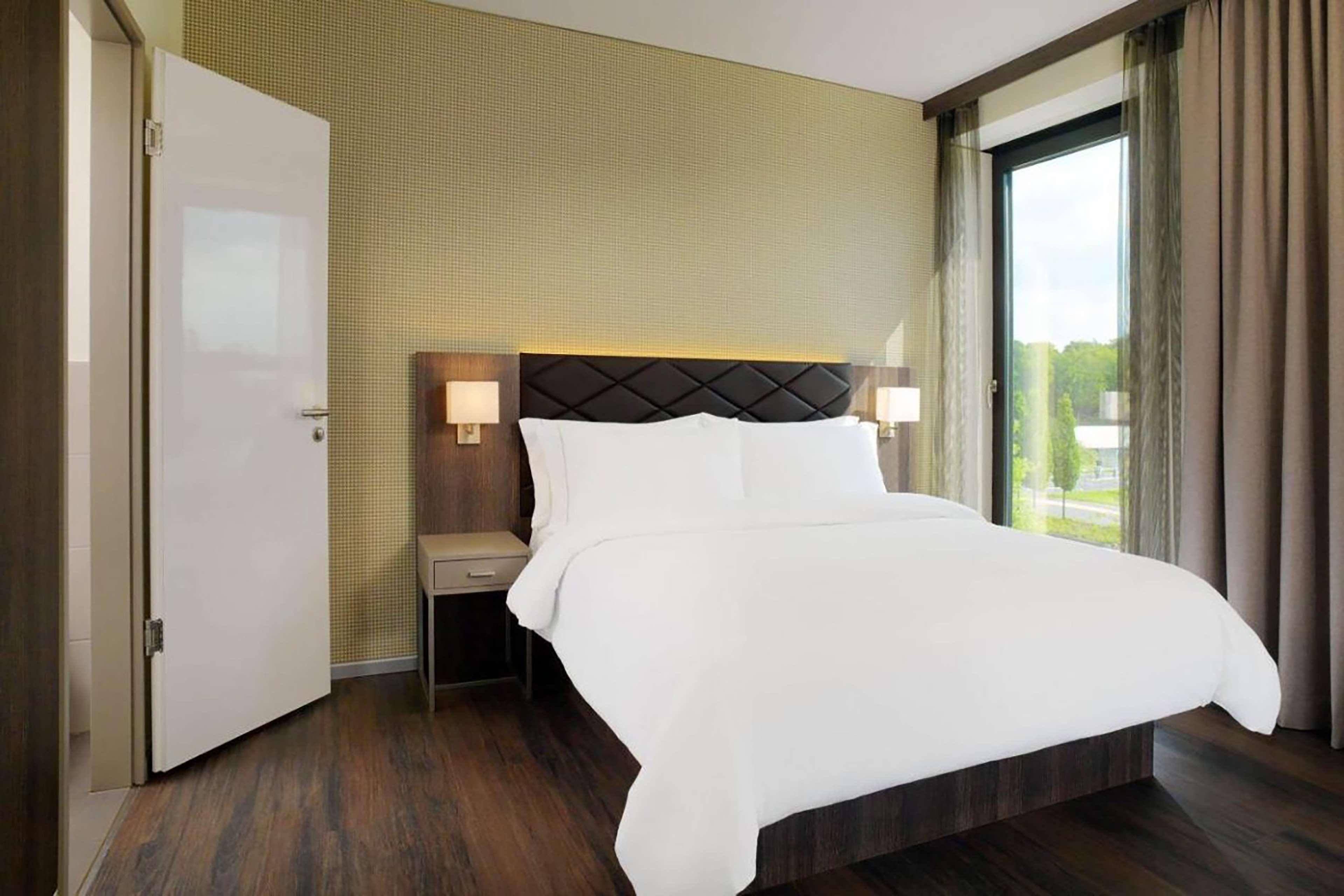 Superior, Apartment, King Bed