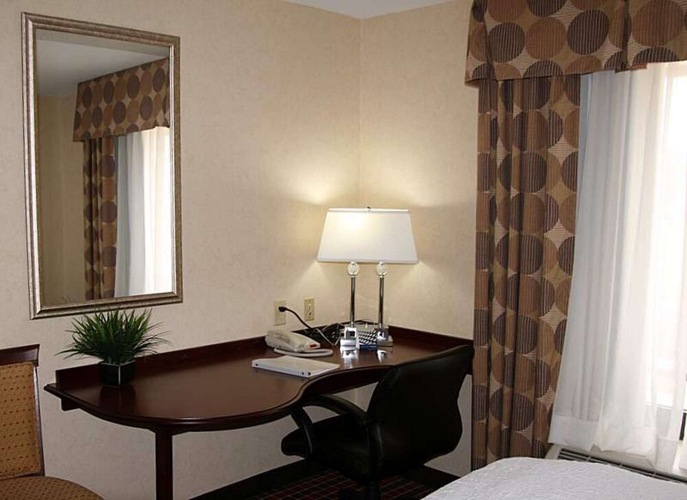 Hampton Inn & Suites Dayton-Airport 53/64