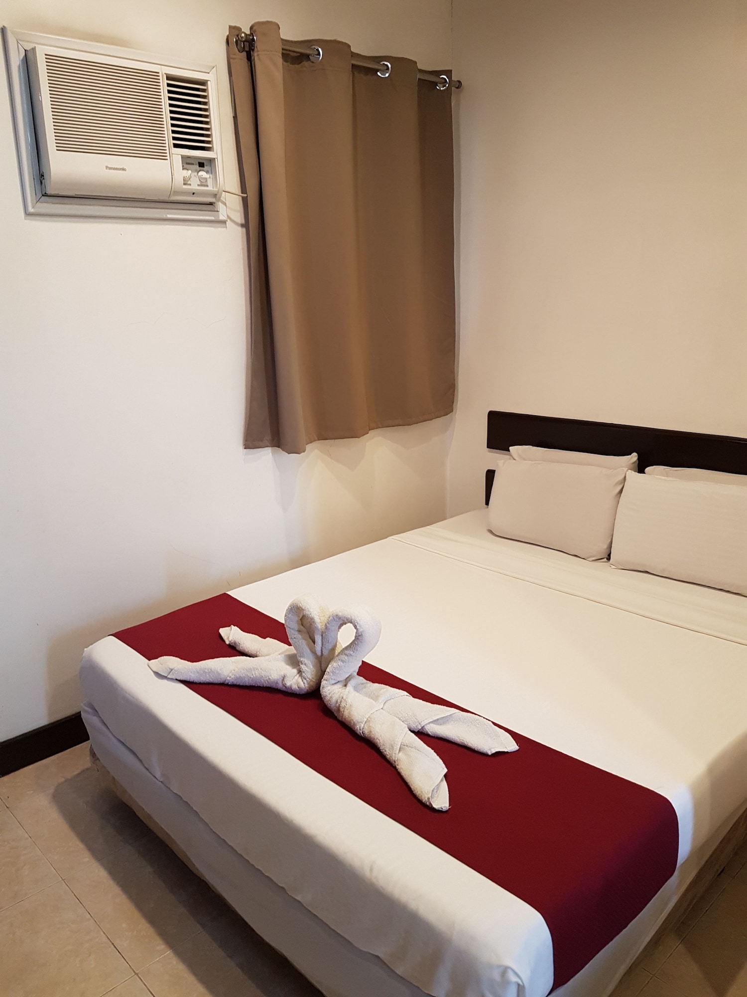 EXECUTIVE, SUITE, QUEEN BED, ANNEX