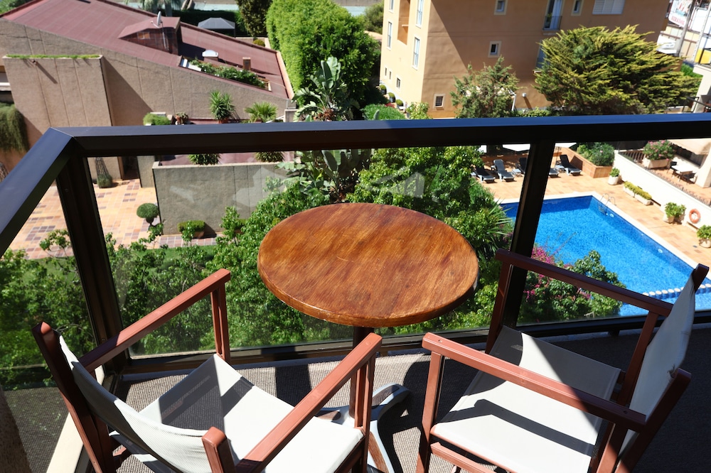 Apartamentos Jade 24/42