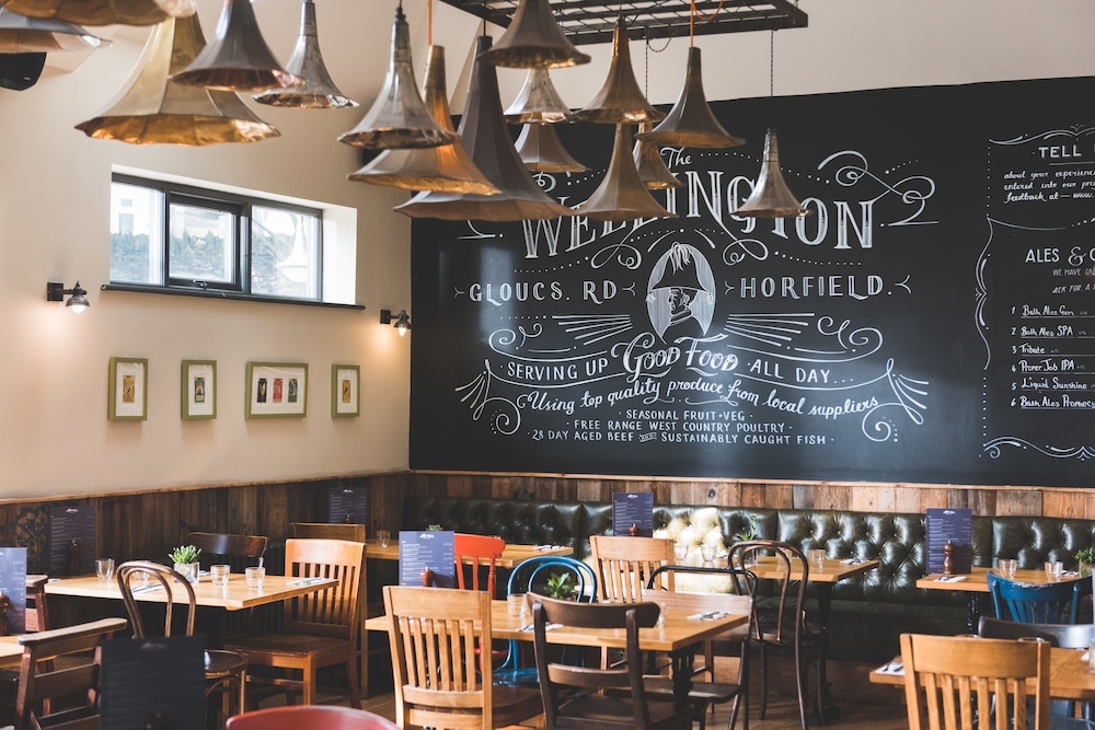 The Wellington 44/50