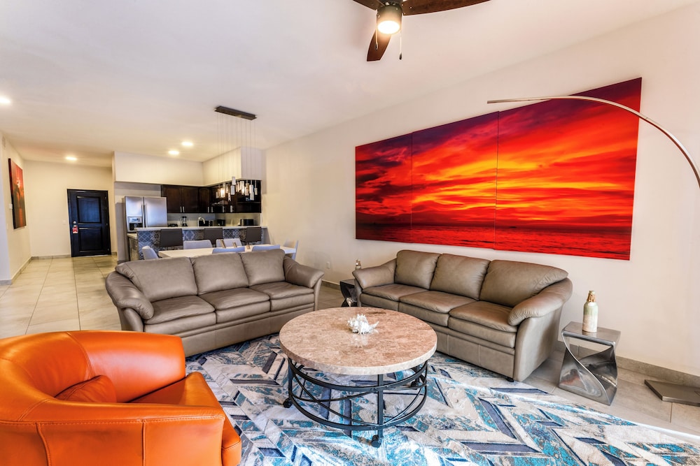 Laguna Shores Resort 29/49