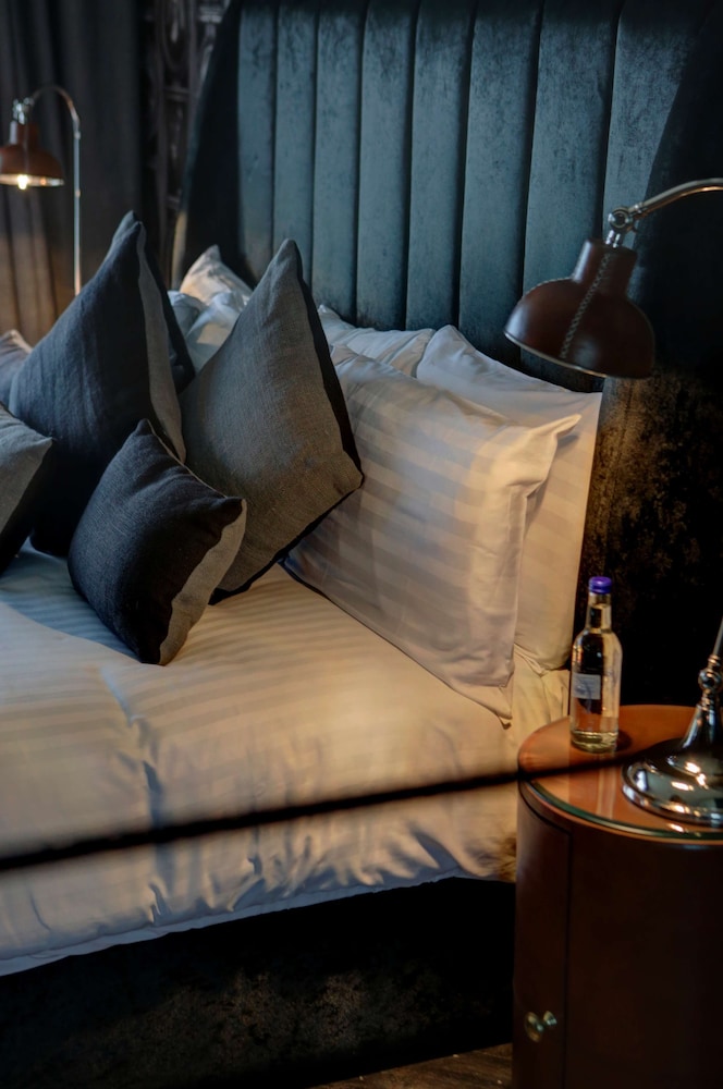 Derwent Manor Boutique Hotel 12/43