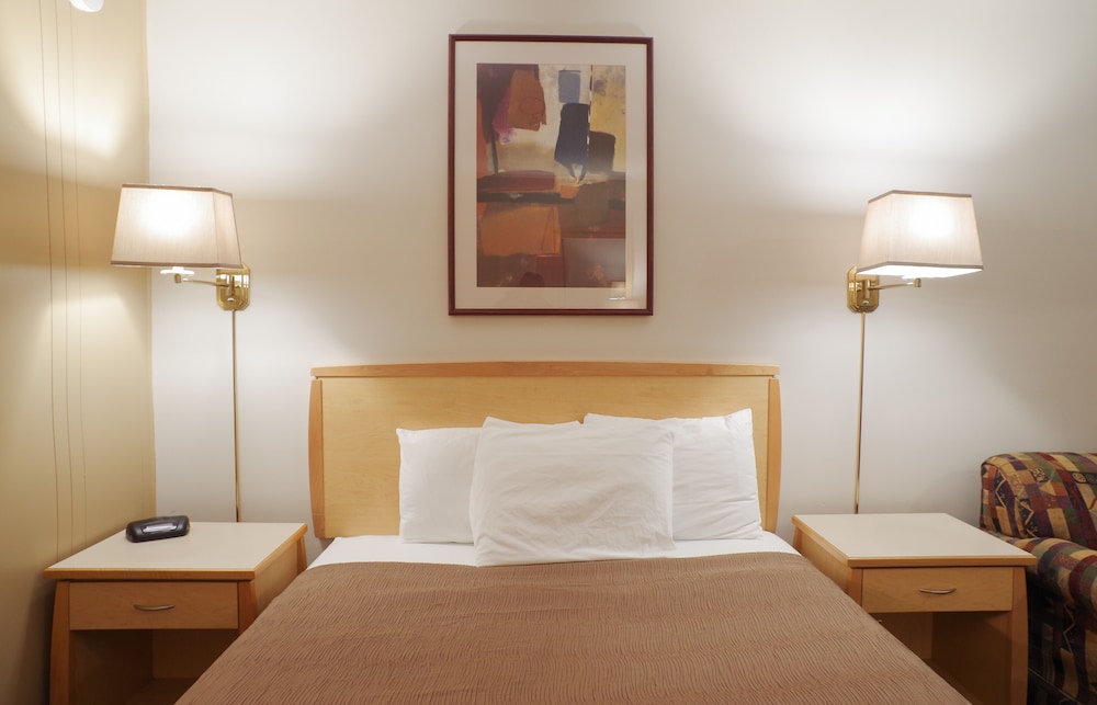 EasyStay Inn & Suites Fernie 23/37