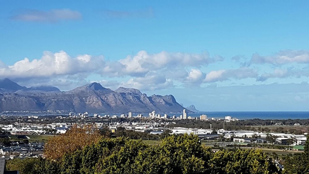 Bay View Somerset West 40/50
