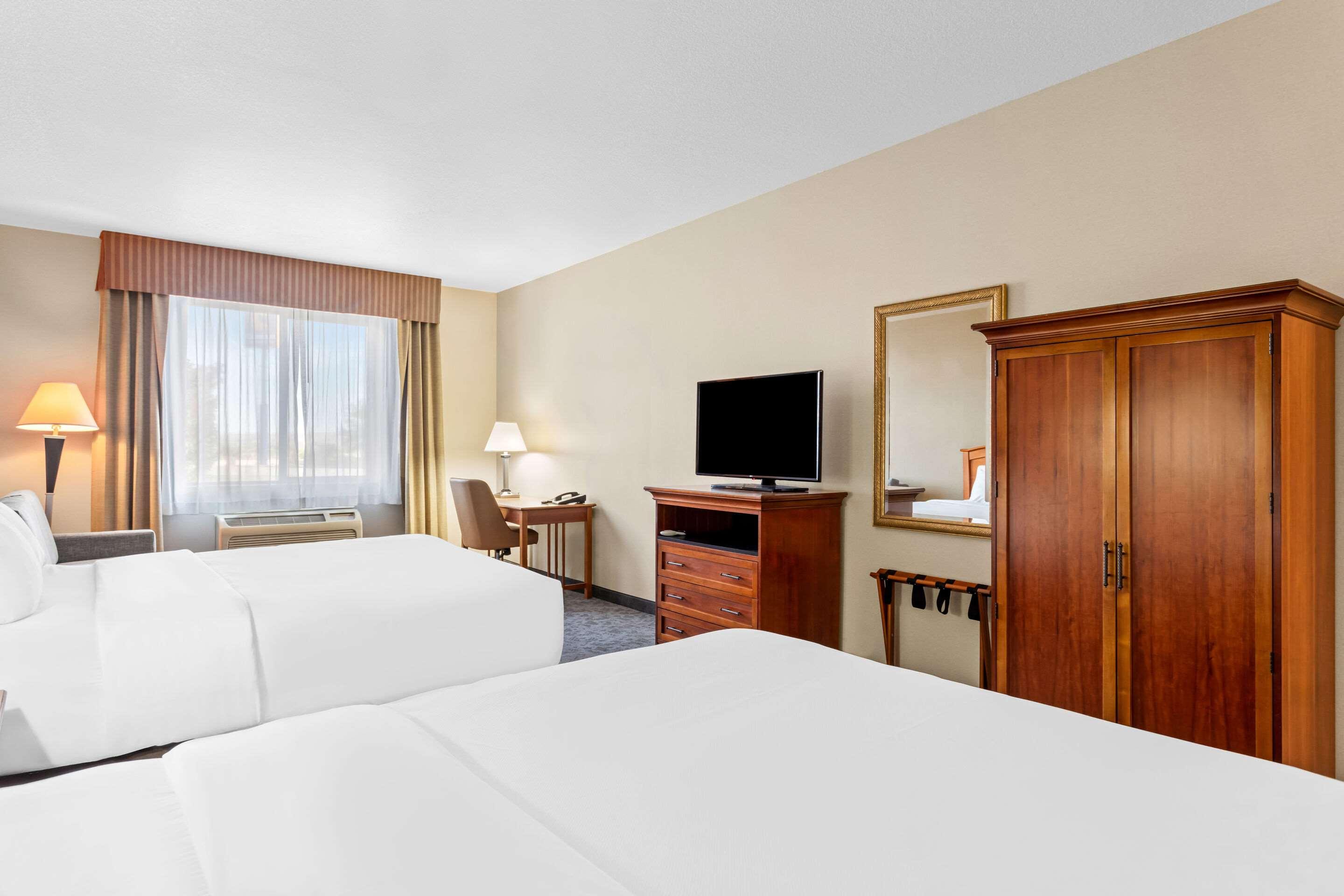 Efficiency, Suite, 2 Queen Beds