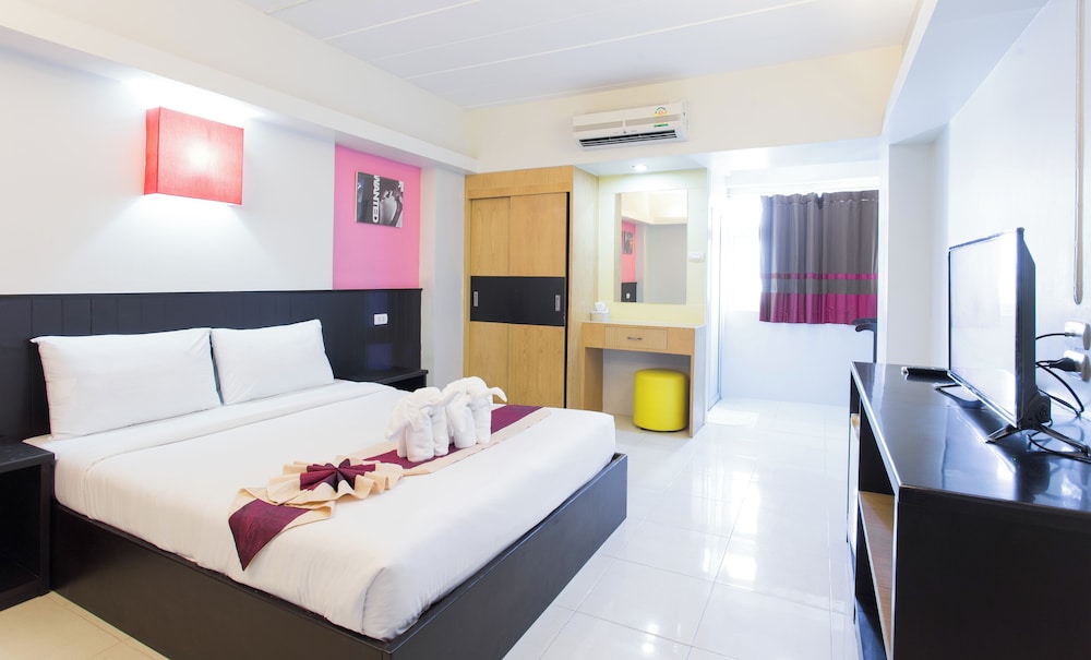 The One Hotel 27/70