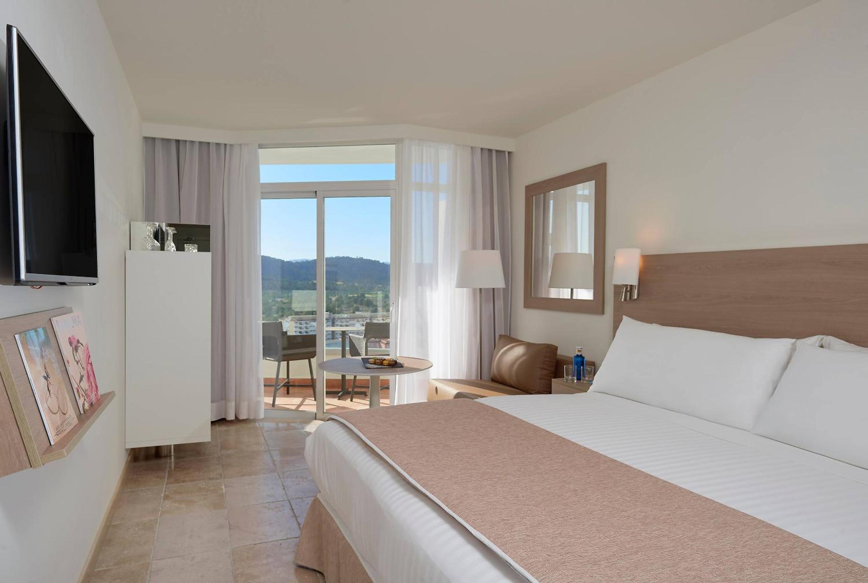 Melia, Guest Room, Double Bed, Sofa