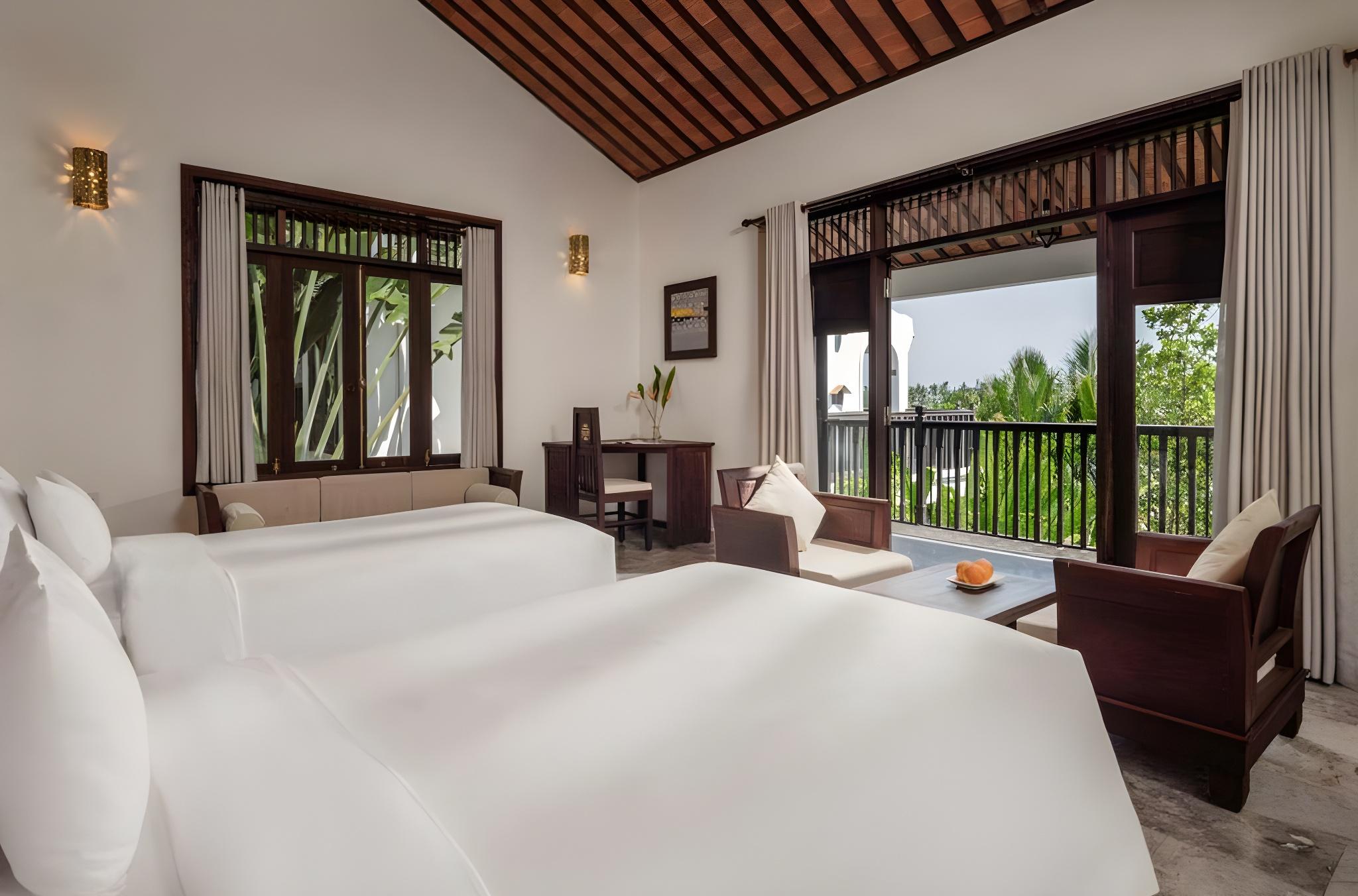 Villa, Double and Twin Beds, Palm View