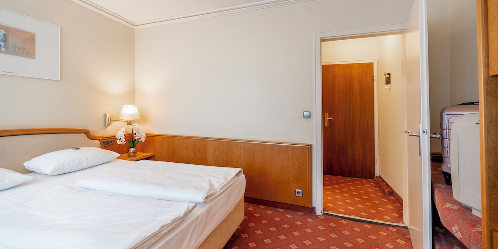 STANDARD, DOUBLE BED