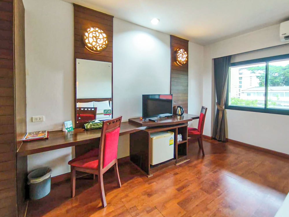 Ligor City Hotel 30/48