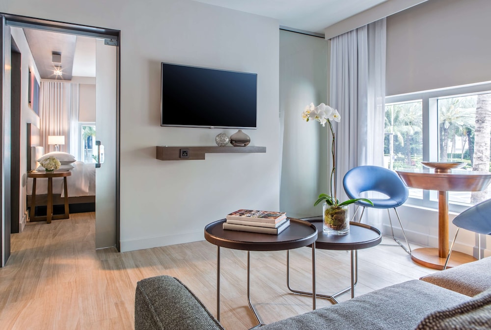 Hyatt Centric South Beach Miami 42/65