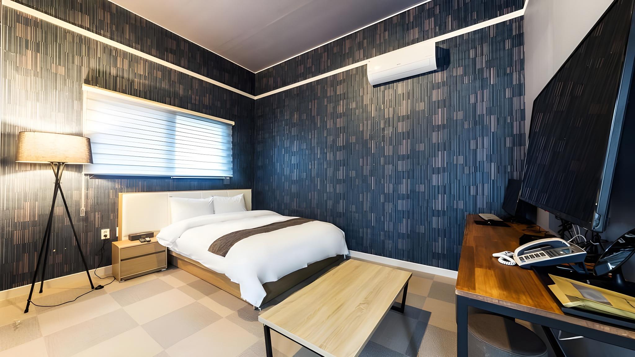 جناح، Malu Hotel 2/2