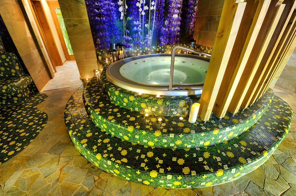 HOTEL FIS 22/35