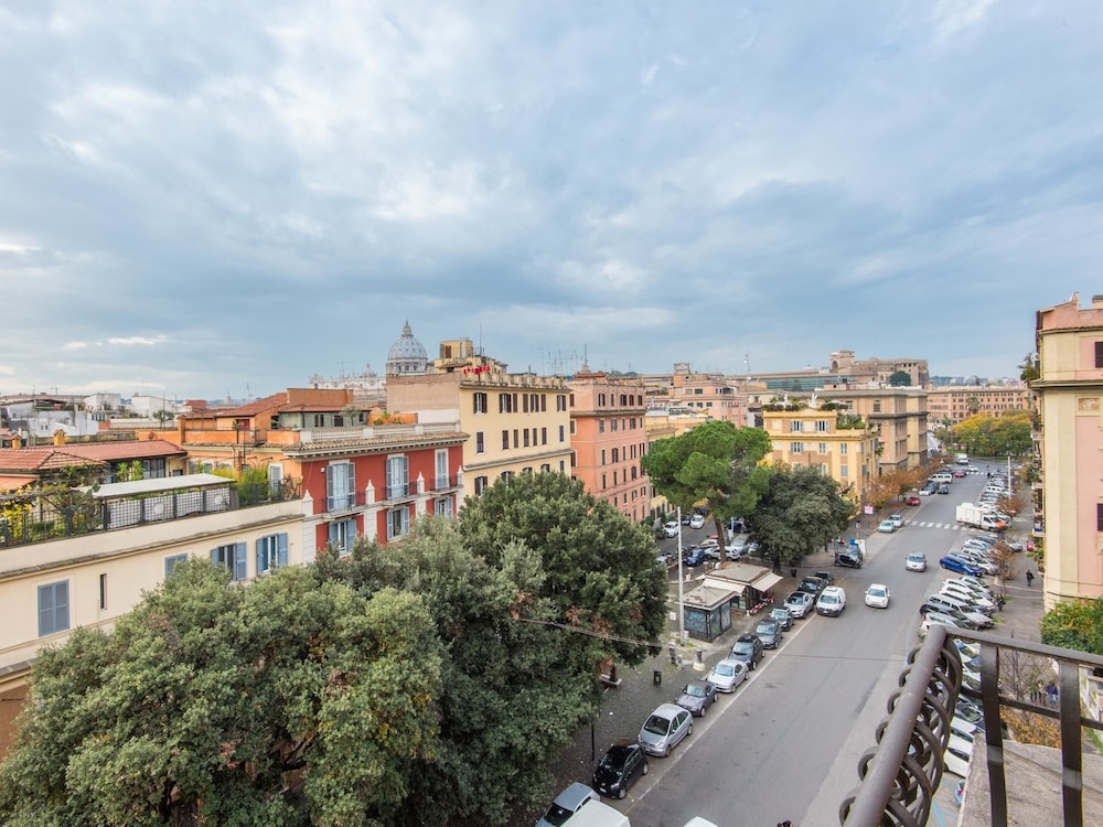RSH Vatican Luxury View 36/49
