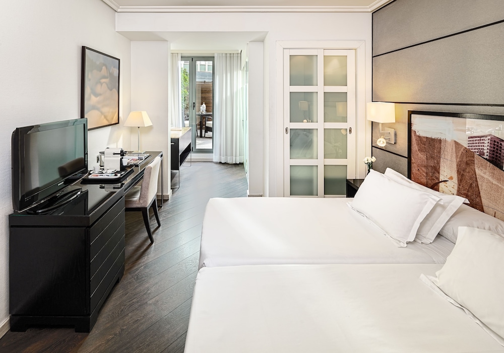 H10 Universitat Hotel 23/47