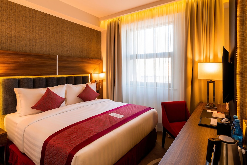 Ramada Hotel and Suites by Wyndham Yerevan 11/45