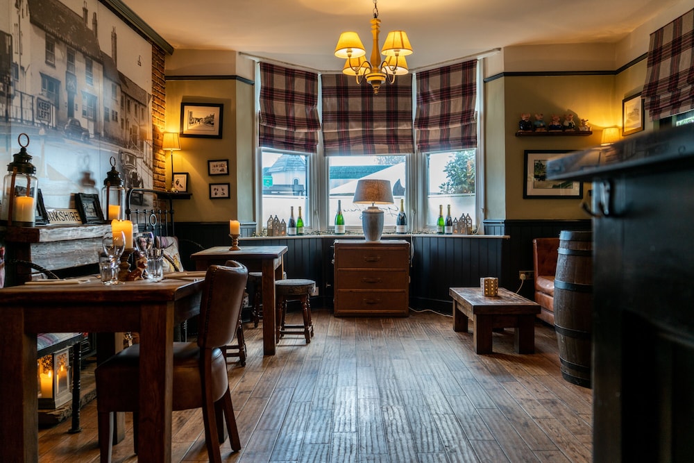 Grantham Arms 52/70