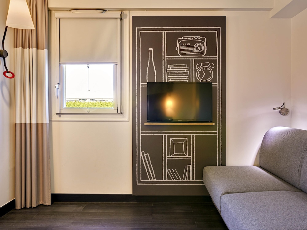 ibis La Roche sur Yon 40/73