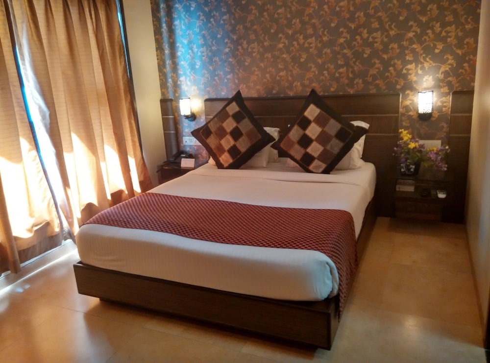 Matrix Inn Shirdi 15/46