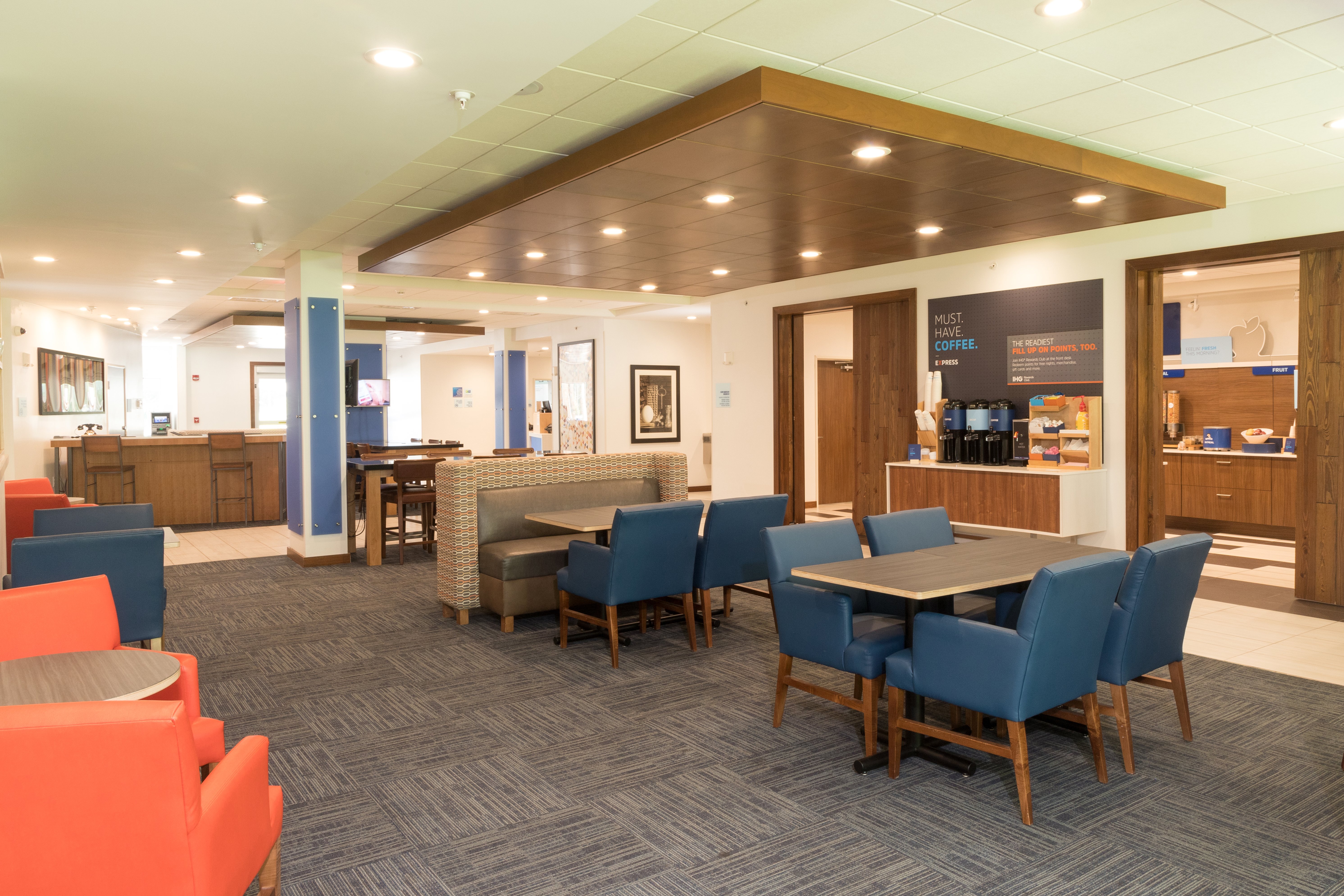 Holiday Inn Express Suites Michigan City 33/46