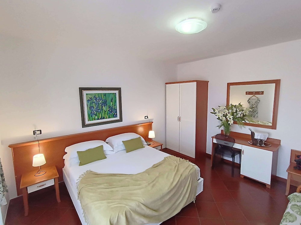 Comfort, Convertible Double Bed, Balcony