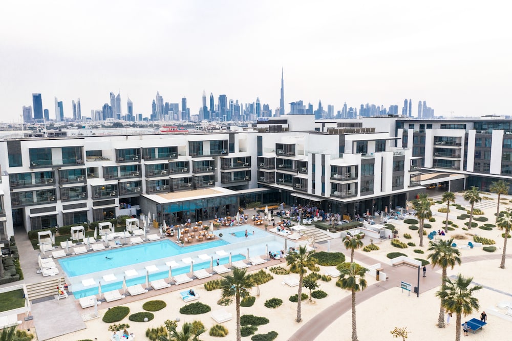 Nikki Beach Resort and Spa Dubai 4/81