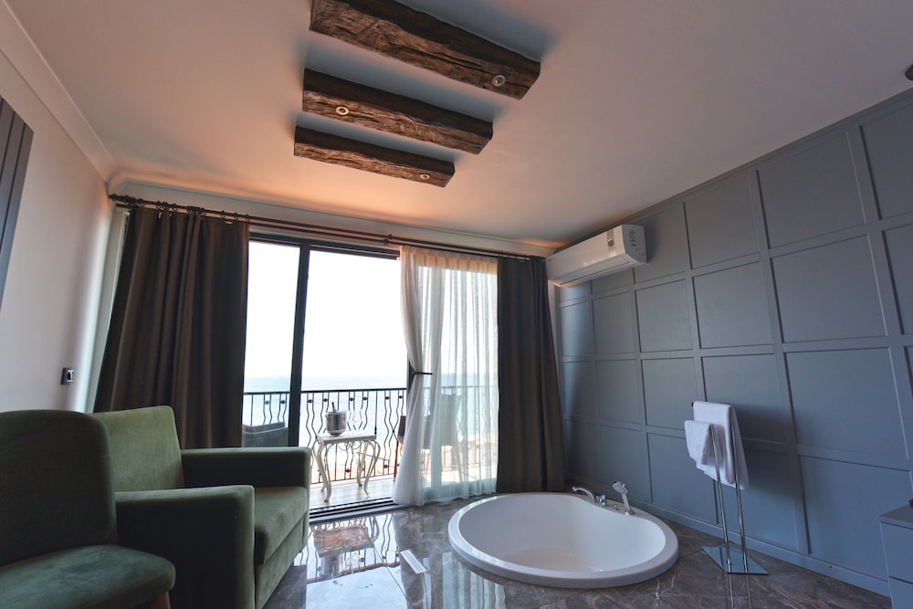 Assos Kervansaray Hotel 44/44