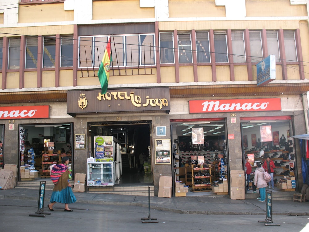 HOTEL LA JOYA 1/42