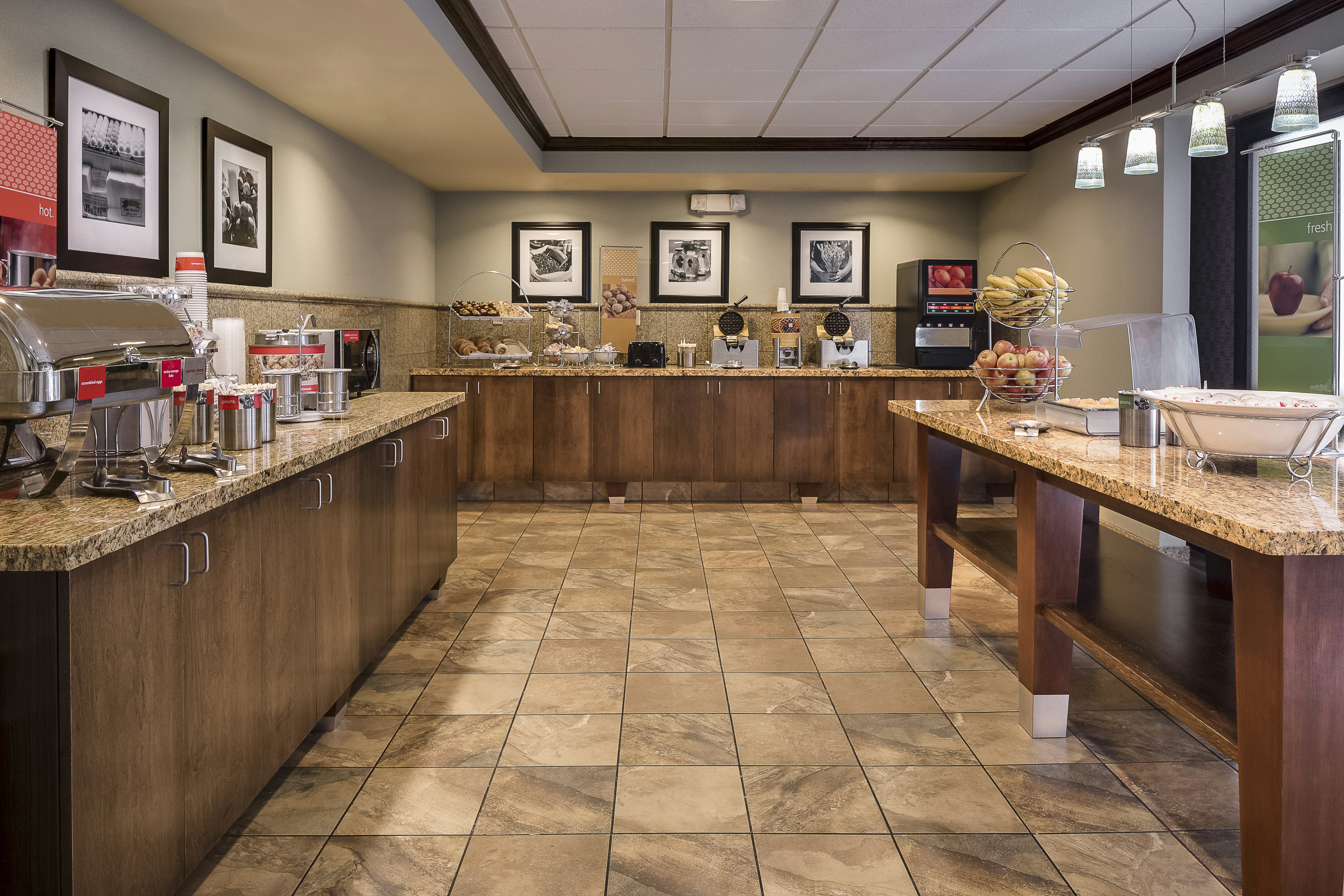 Hampton Inn & Suites Lincoln - North East I-80 47/71