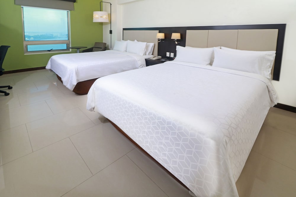 Holiday Inn Express Tuxpan 28/78