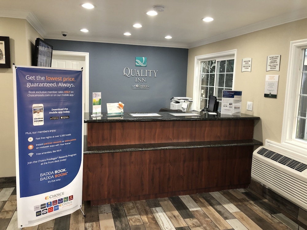Quality Inn Kettleman City near Hwy 41 7/36