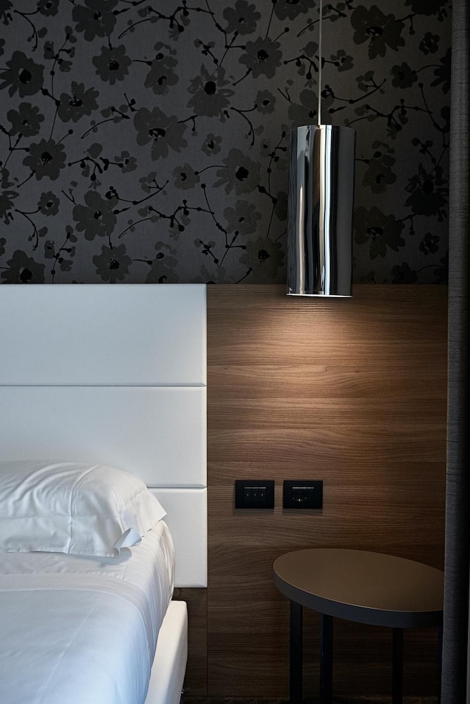Link124 Hotel 14/65
