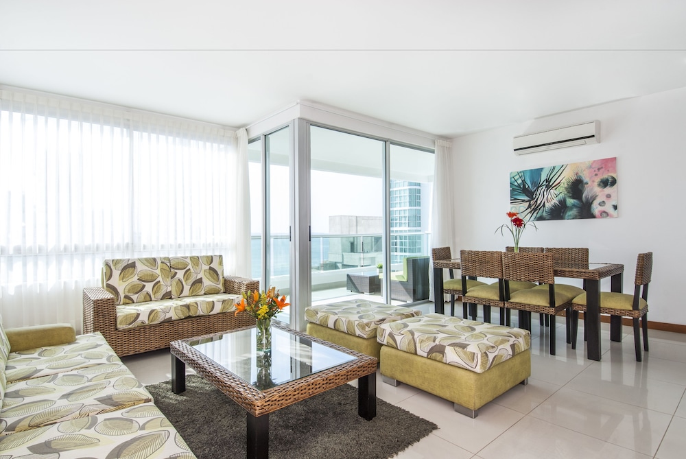 Travelers Suites Orange Cartagena 19/38